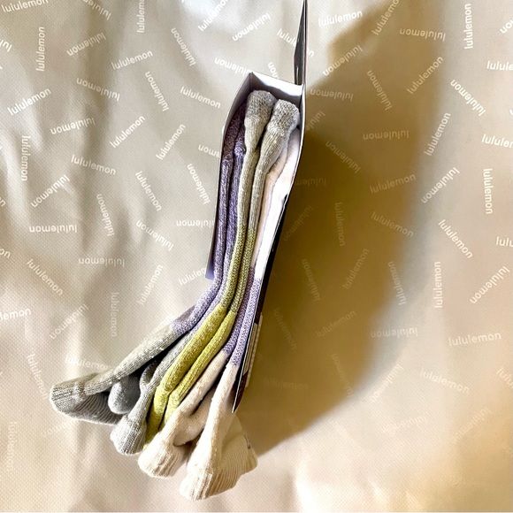 Men’s Lululemon 3-Pack Daily Stride Ankle Length Socks - Picture 6 of 6